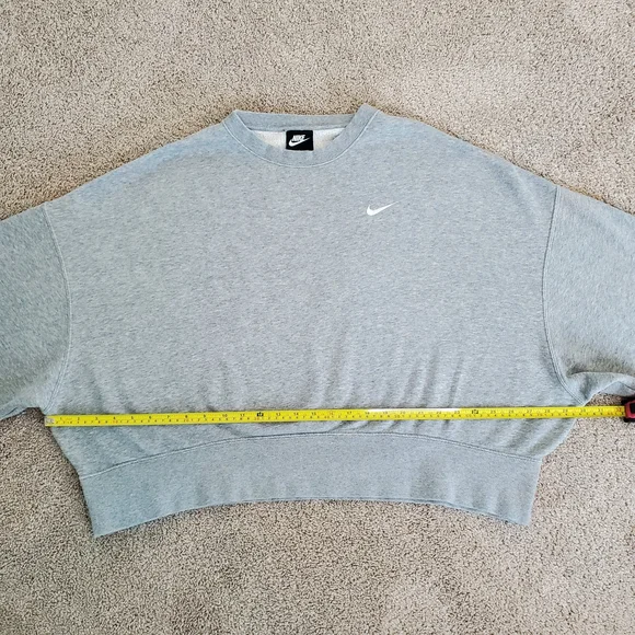 Nike Women's Oversized Crewneck Sweatshirt, Gray (Size L) - Picture 7 of 7